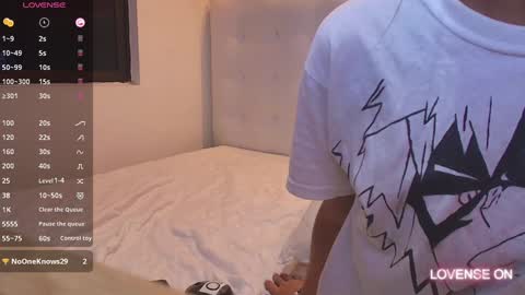 Snapshot of skinnyneighbour_ chatting on 02.08.25 Karla online show from 02.08.25