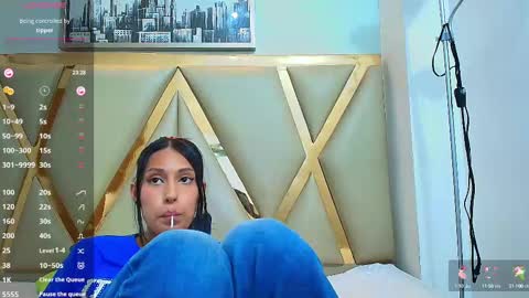 Snapshot of skinnyneighbour_ chatting on 03.01.25 Karla online show from 03.01.25