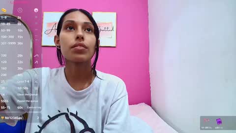 Snapshot of skinnyneighbour_ chatting on 03.05.25 Karla online show from 03.05.25