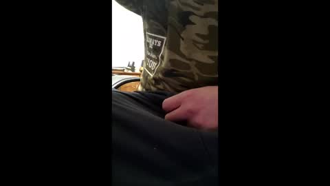 Snapshot of skorpioboy chatting on 12.16.25 Pussy fan online show from 12.16.25