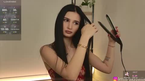 Snapshot of sky011fall chatting on 05.14.26 Eliza online show from 05.14.26