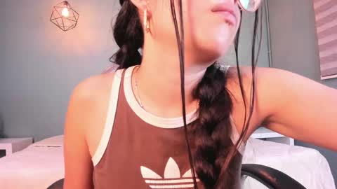 Hanna  online show from 02.12.25