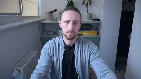 Snapshot of sky_guy25 chatting on 12.02.25 sky_guy25 online show from 12.02.25