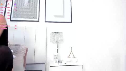 sky_johnson_ online show from 09.11.25