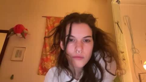 Snapshot of sky_lounge chatting on 04.08.26 sky lounge online show from 04.08.26