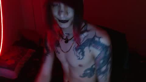 Snapshot of skykar chatting on 11.22.25 reep online show from 11.22.25