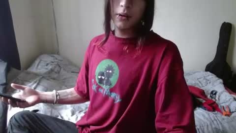 Snapshot of skykar chatting on 06.14.26 reep online show from 06.14.26
