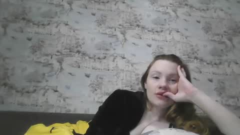 Snapshot of skyler_wans chatting on 02.23.25 Skyler online show from 02.23.25