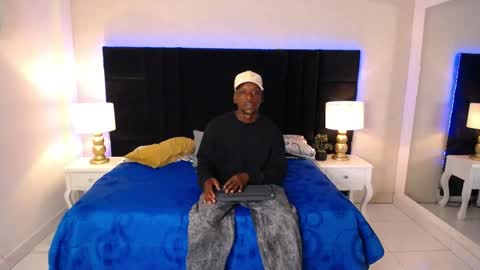 Snapshot of skylerbigxxx chatting on 04.16.26 SKYLERBIGXXX online show from 04.16.26