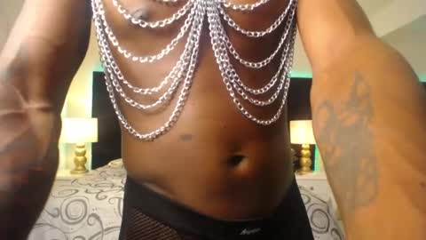 Snapshot of skylerbigxxx chatting on 05.22.26 SKYLERBIGXXX online show from 05.22.26