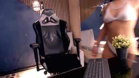 skylerbloom online show from 09.20.25