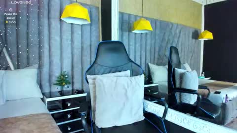 skylerbloom online show from 12.21.25