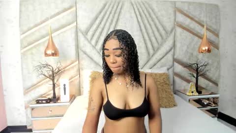 Snapshot of skylerbloom chatting on 02.24.26 skylerbloom online show from 02.24.26