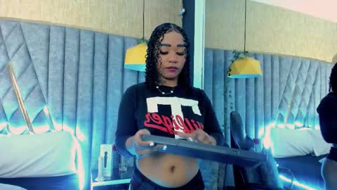 Snapshot of skylerbloom chatting on 03.02.26 skylerbloom online show from 03.02.26