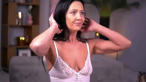 Skyler online show from 04.14.26