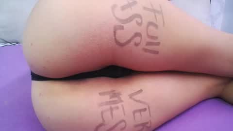 Snapshot of skynny_horney chatting on 01.10.25 Skynny online show from 01.10.25