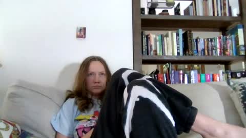 Snapshot of skywinters chatting on 07.28.26 Sky Winters online show from 07.28.26