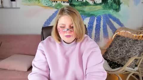 Snapshot of sladadeew chatting on 02.12.25 Slada Deew online show from 02.12.25