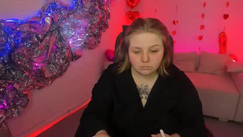 Snapshot of sladadeew chatting on 02.27.25 Slada Deew online show from 02.27.25