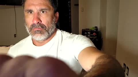 Snapshot of slappysamz chatting on 03.17.26 slappysamz online show from 03.17.26