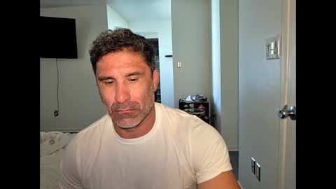 Snapshot of slappysamz chatting on 03.19.26 slappysamz online show from 03.19.26