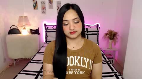 Queen Cyrine online show from 01.06.26