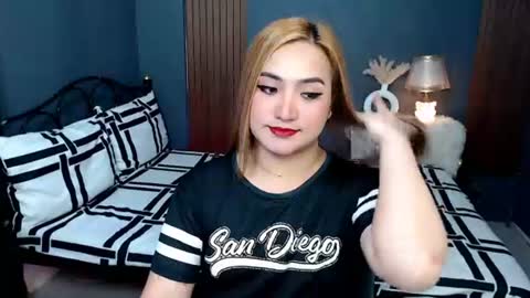 Snapshot of slave_amanda69 chatting on 06.24.26 Queen Cyrine online show from 06.24.26