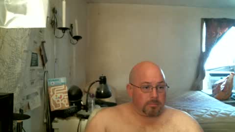 Snapshot of slavejim518 chatting on 06.21.26 slavejim online show from 06.21.26