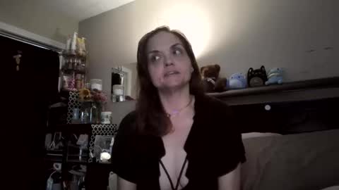 Snapshot of slayterkitty chatting on 11.02.25 slayterkitty online show from 11.02.25