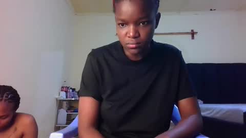 Snapshot of sleek_ass chatting on 10.12.25 sleek_ass online show from 10.12.25