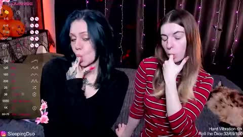 Snapshot of sleepingduo chatting on 10.23.25 Hi We are Iva and Angela Nice to meet u 3 online show from 10.23.25