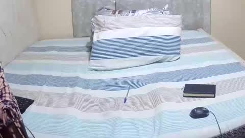 Snapshot of slender_sweetbabe chatting on 04.02.26 slender_sweetbabe online show from 04.02.26