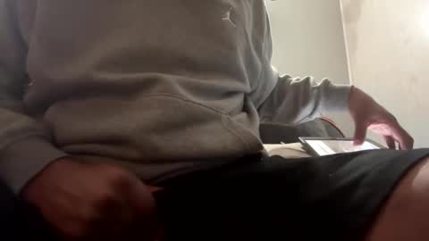 Snapshot of slick2285 chatting on 10.21.25 slick2285 online show from 10.21.25