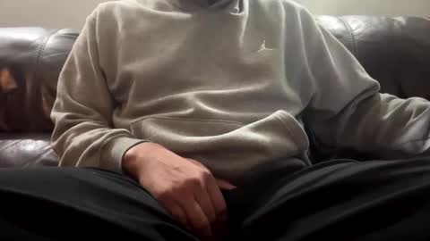 Snapshot of slick2285 chatting on 10.27.25 slick2285 online show from 10.27.25