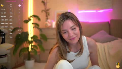 Snapshot of slickmewet chatting on 04.18.26 Elise 165cm 50kg online show from 04.18.26