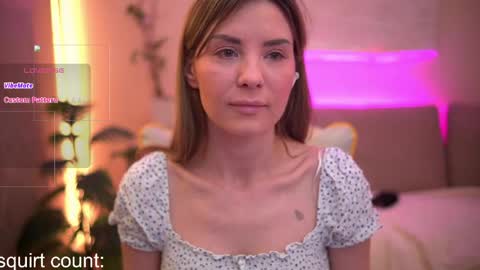 Snapshot of slickmewet chatting on 05.08.26 Elise 165cm 50kg online show from 05.08.26