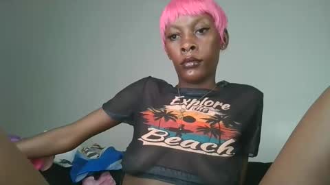 Snapshot of slim_bitch_ chatting on 02.13.26 becky online show from 02.13.26