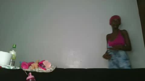 Snapshot of slim_bitch_ chatting on 02.18.26 becky online show from 02.18.26