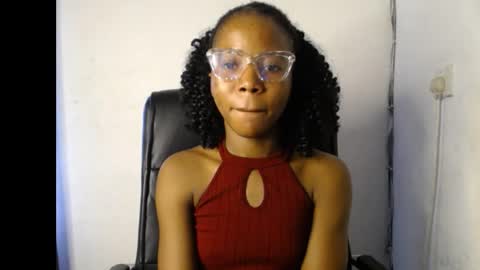 Snapshot of slim_ebonypet chatting on 04.24.26 Crystal online show from 04.24.26