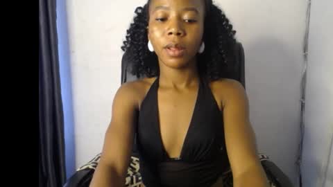 Snapshot of slim_ebonypet chatting on 04.26.26 Crystal online show from 04.26.26
