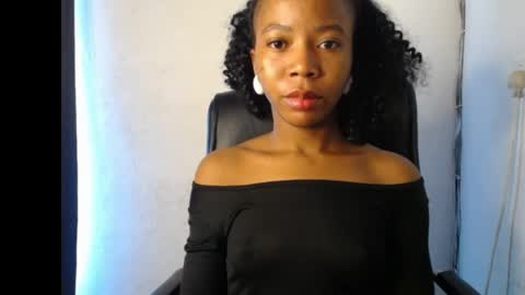 Snapshot of slim_ebonypet chatting on 04.27.26 Crystal online show from 04.27.26