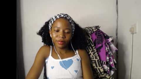 Snapshot of slim_ebonypet chatting on 05.02.26 Crystal online show from 05.02.26