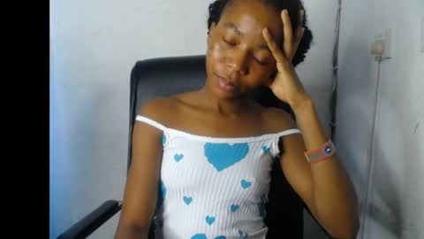 Snapshot of slim_ebonypet chatting on 05.08.26 Crystal online show from 05.08.26