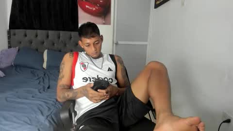 Snapshot of slim_master12 chatting on 05.14.26 slim_master12 online show from 05.14.26