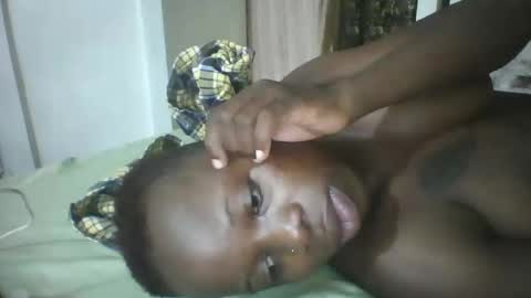 slim_petite_ebony online show from 12.19.24