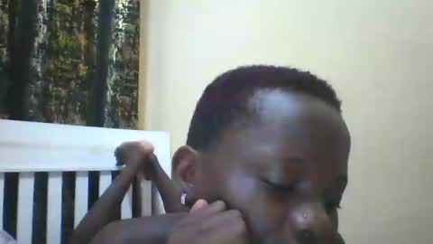 slim_petite_ebony online show from 01.12.25