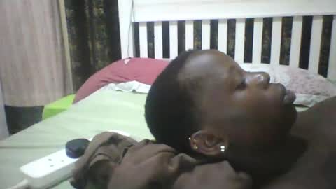 slim_petite_ebony online show from 02.15.25