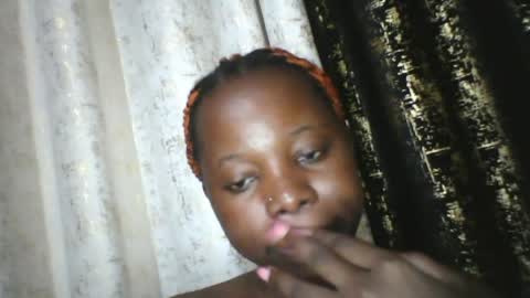 slim_petite_ebony online show from 06.17.26