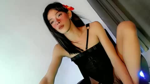 Snapshot of slimgirl_patricia chatting on 12.14.25 Pat online show from 12.14.25