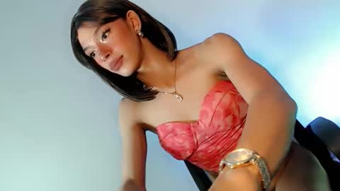 Snapshot of slimgirl_patricia chatting on 01.11.26 Pat online show from 01.11.26